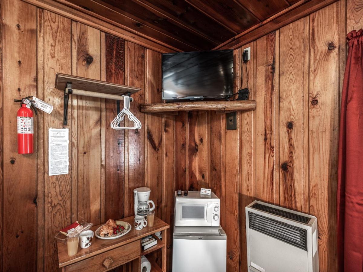 Apache Village Cabinette 11, Queen Bed, Midtown, Sleeps 2 รุยโดโซ ภายนอก รูปภาพ
