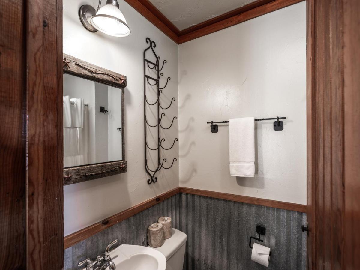 Apache Village Cabinette 11, Queen Bed, Midtown, Sleeps 2 รุยโดโซ ภายนอก รูปภาพ